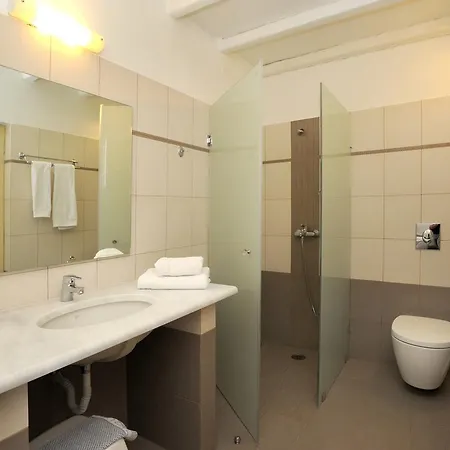 Hotel apartamentowy Carlo 3*