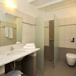 公寓式酒店 卡罗简易别墅酒店 3*